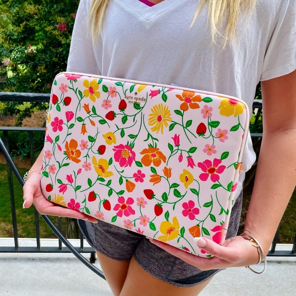 kate spade Other - NIP♠️ Kate Spade ♠️ Strawberry Garden Universal Laptop Sleeve ♠️